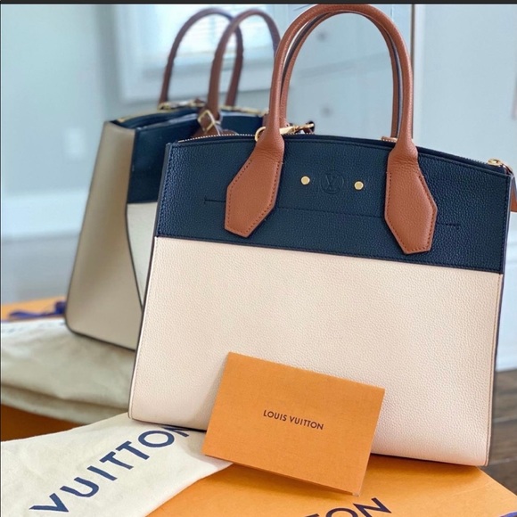 Louis Vuitton Handbags - City streamer Louis Vuitton